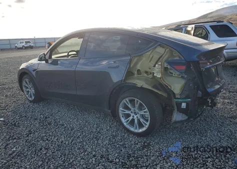 2022 Tesla Model Y из США, поврежденный, VIN 7SAYGAEE6NF349670